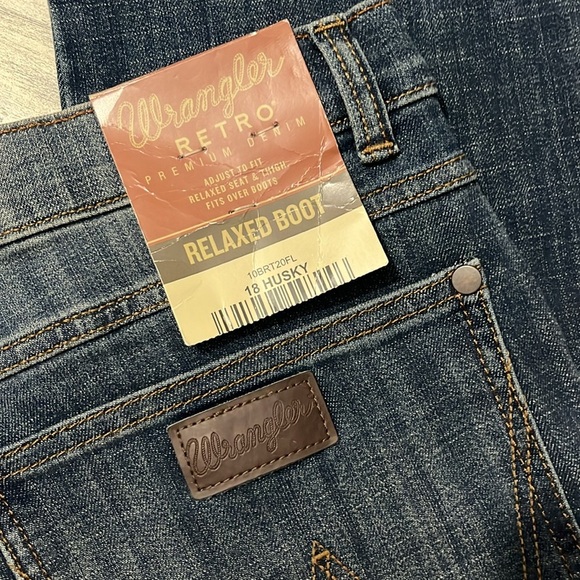 Wrangler Relaxed Boot Jeans 18 Husky NWT - Picture 3 of 9